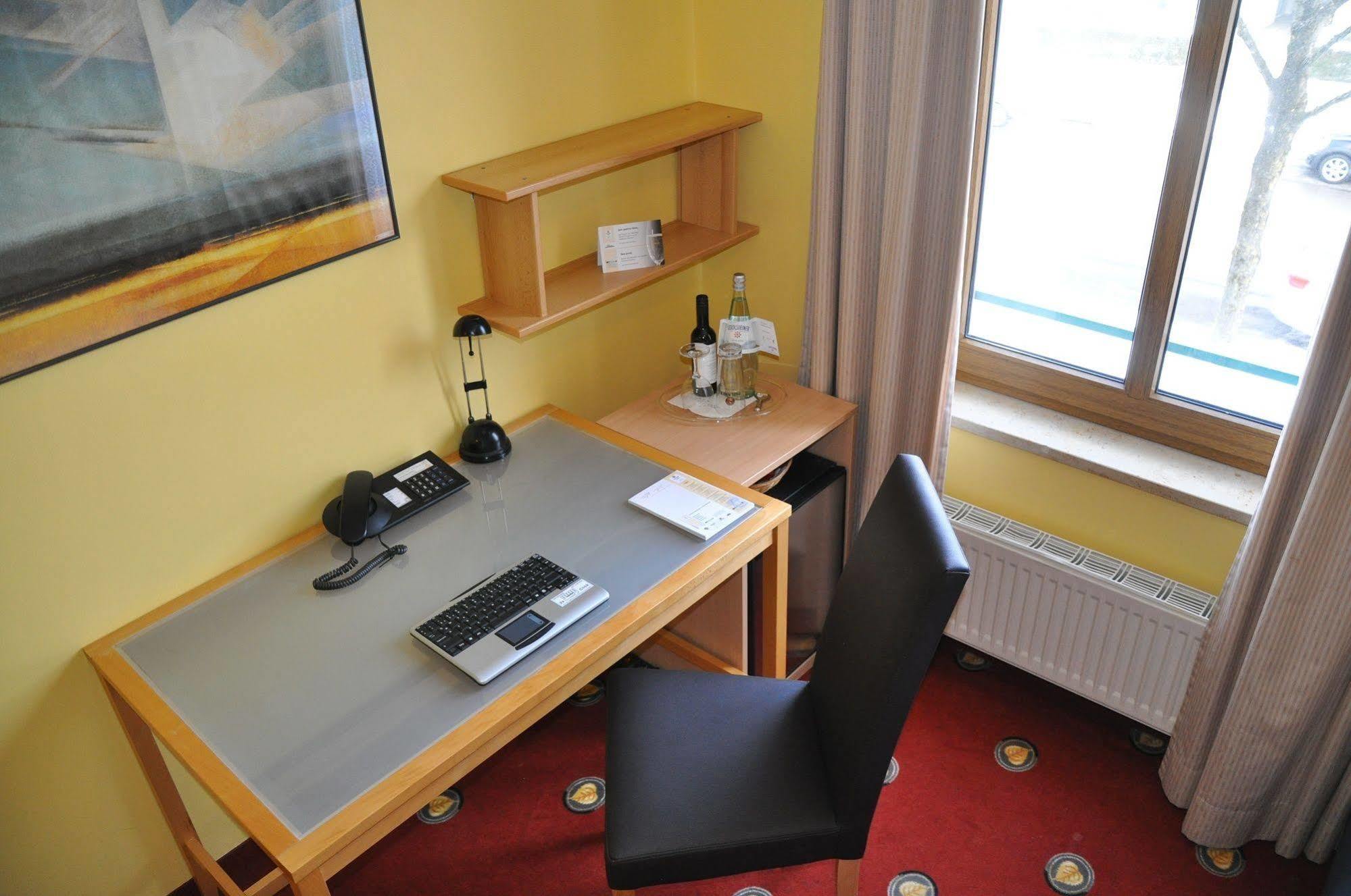 Hotel Perlach Allee By Blattl