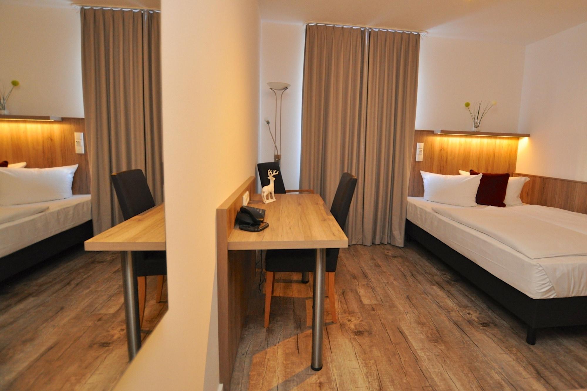 Perlach Allee By Blattl 3* Munich