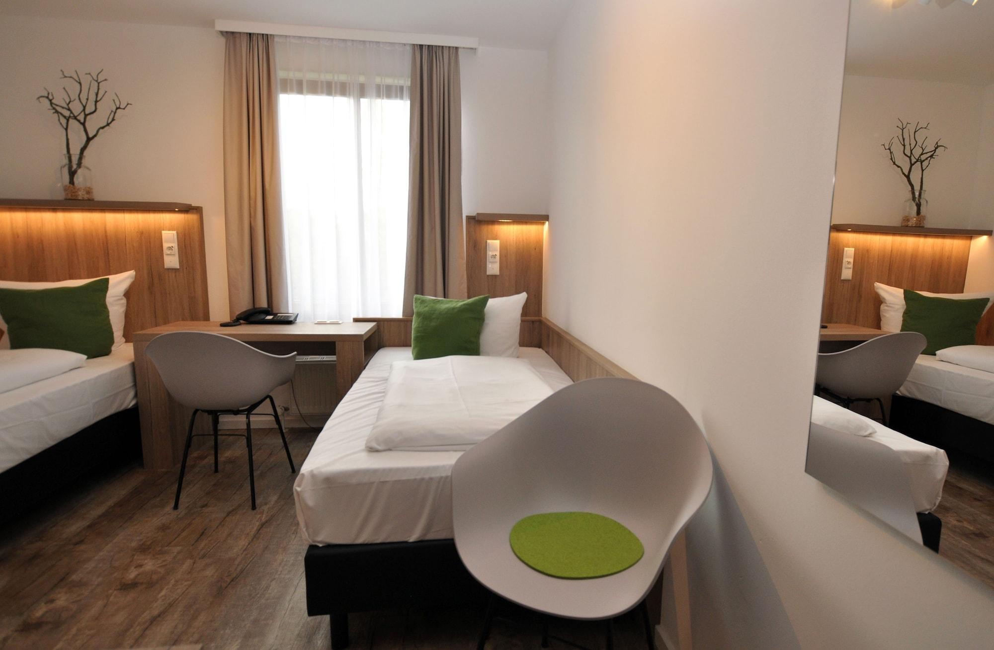 Perlach Allee By Blattl 3* Munich
